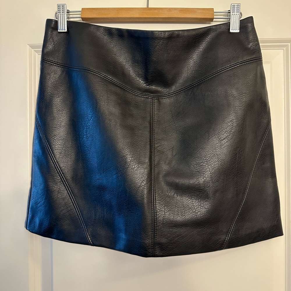 NWOT Faux Leather Mini Skirt Size 8 H&M